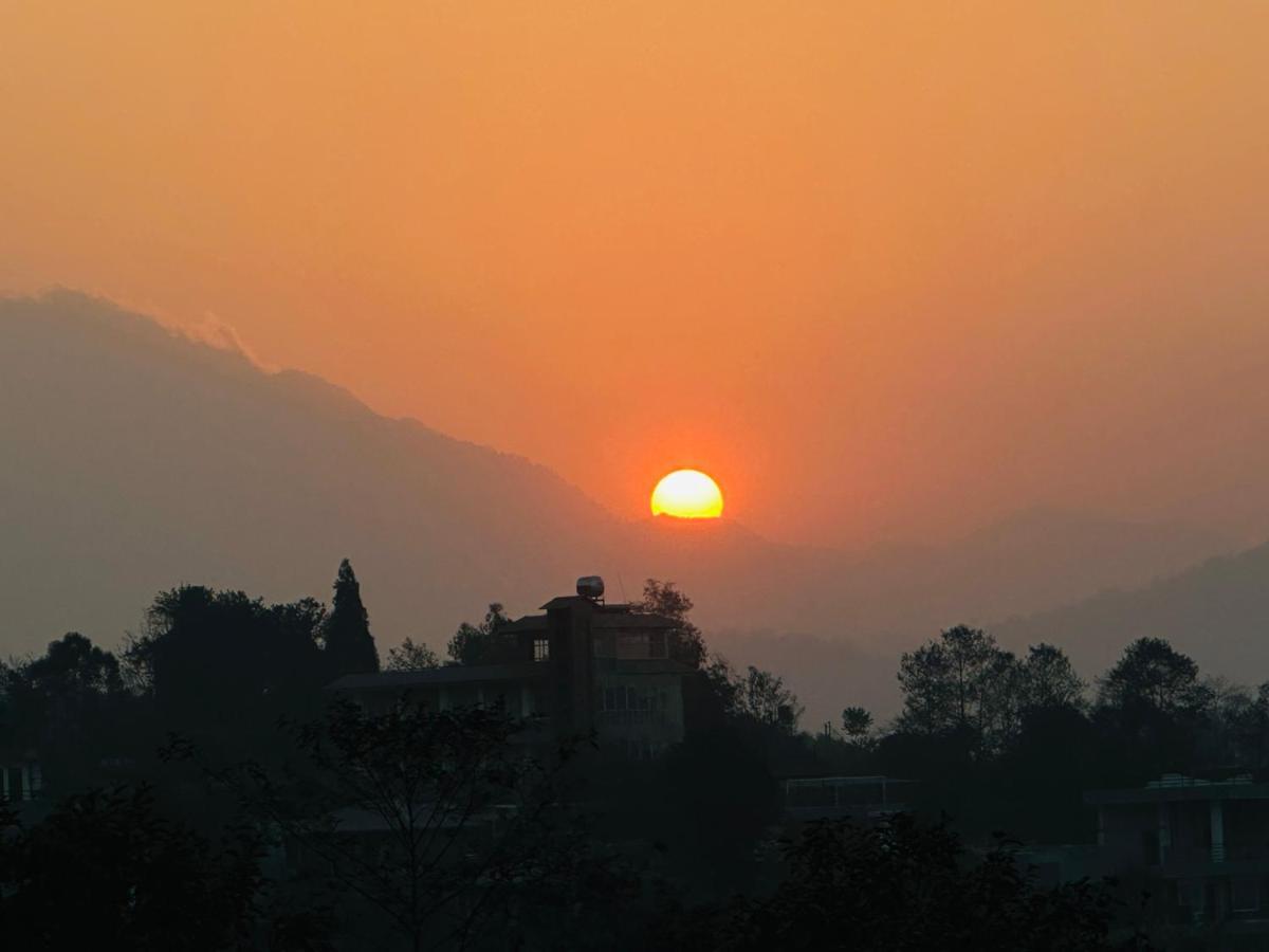 Hotel Mountain Mirror Kathmandu Exterior photo